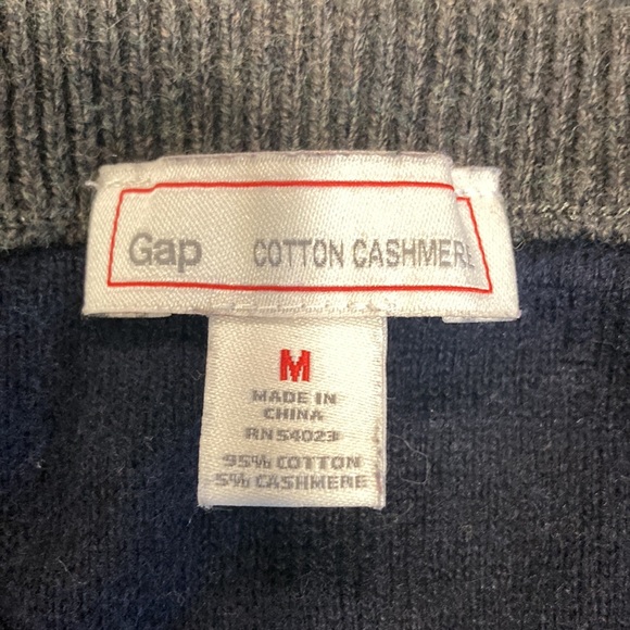 Like New Gap Cotton Cashmere Sweater - Picture 2 of 3